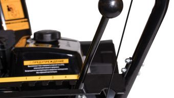 Снегоуборщик бензиновый CHAMPION ST656