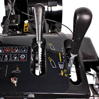 Снегоуборщик бензиновый CHAMPION ST662E